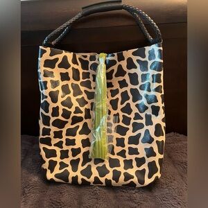 NWT Uno Alla Volta Florentine Suede Giraffe Print Bucket Bag Shoulder Bag Italy